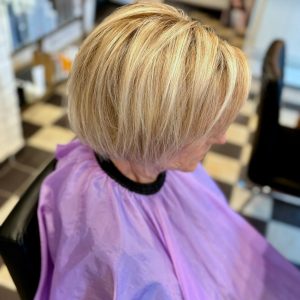 Haarhuis bij Allysa Caubergh kapster kapsalon Munsterbilzen Bilzen-Hoeselt knippen föhnen brushing ballayage mannen vrouwen kinderen opsteekkapsels creatieve kapsels nieuwe technieken